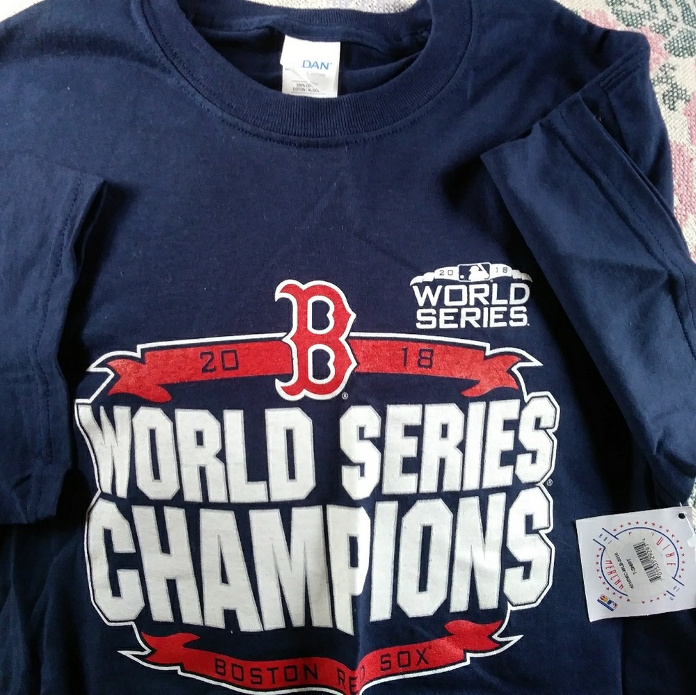 New W/tags MLB Red Sox 2018 World Champions SZ MED